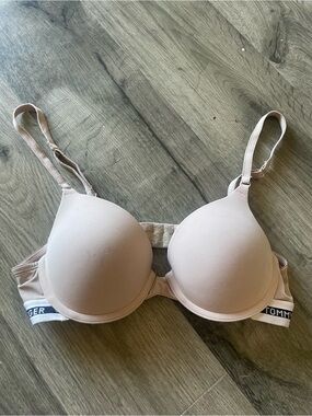 Tommy Hilfiger Light Beige Smooth T-Shirt Bra